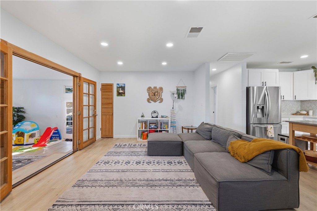 25048 Wheeler Road Newhall, CA 91321 - Photo 8 of 73