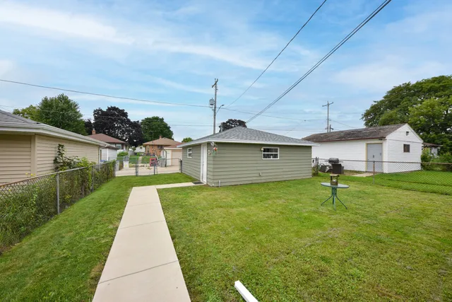 $220,000 | 5761 North 97th Street, Milwaukee, WI 53225