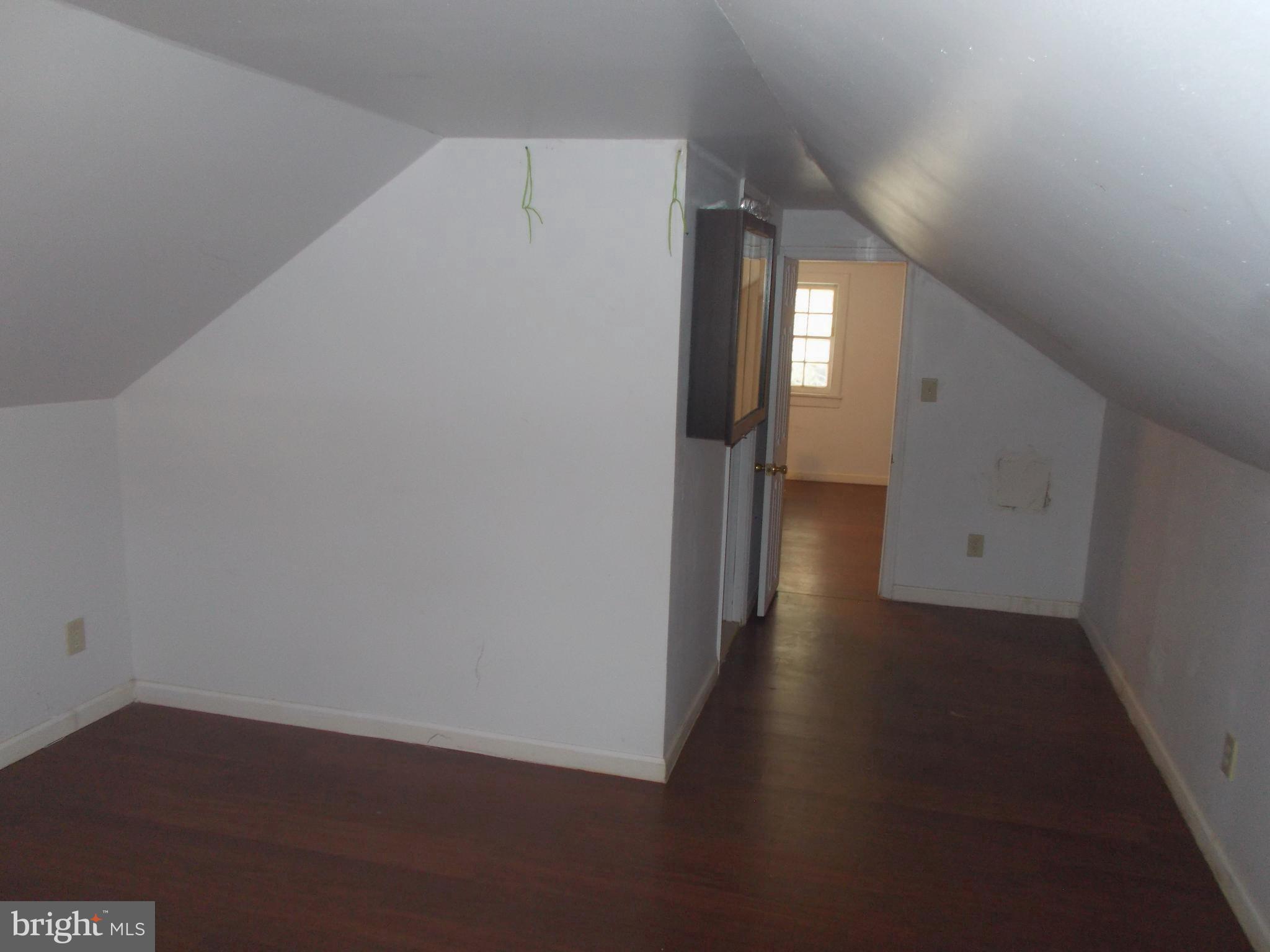 1100 Bay Ridge Avenue Annapolis, MD 21403 - Photo 24 of 27 Second Level Bedroom