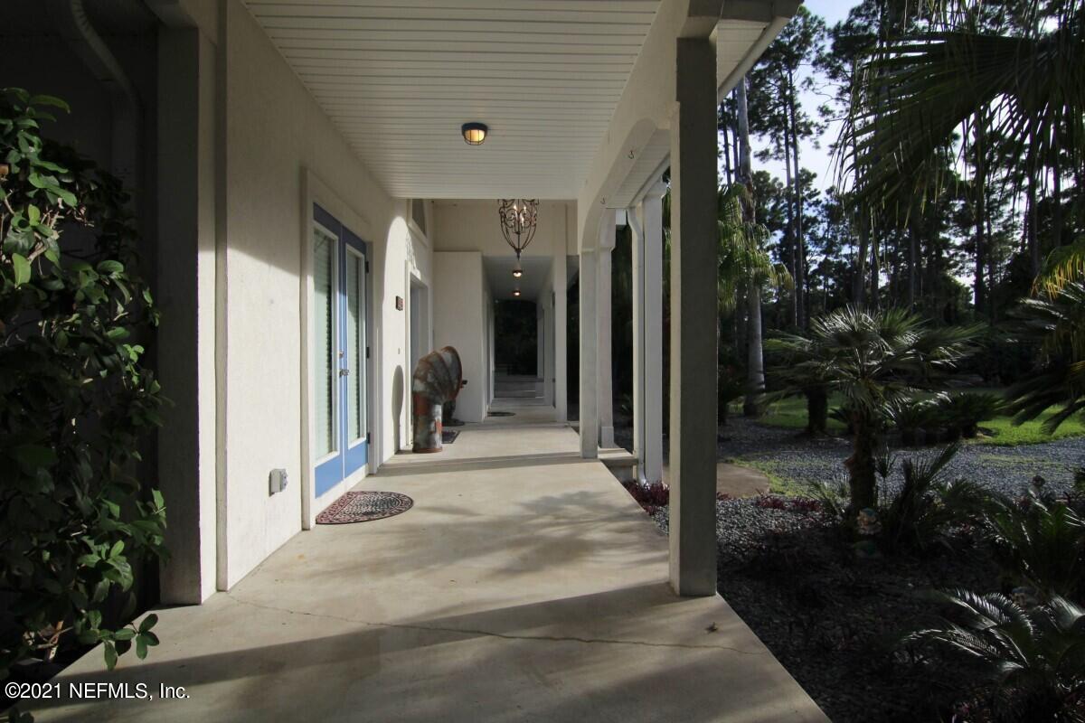 1365 Highway 206 St. Augustine, FL 32086 - Photo 7 of 54 a view of a house with backyard and garden