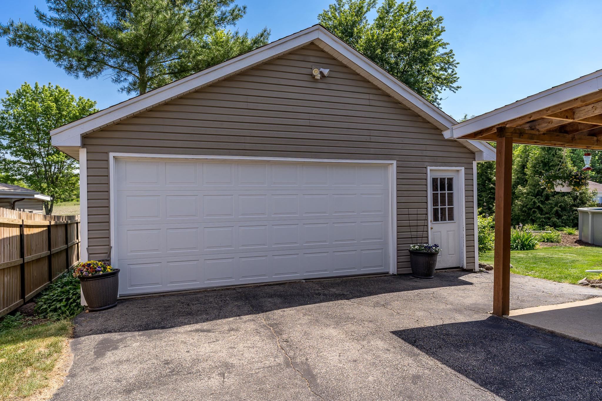 4870 Fielding Road Rockford, IL 61102 - Photo 16 of 52