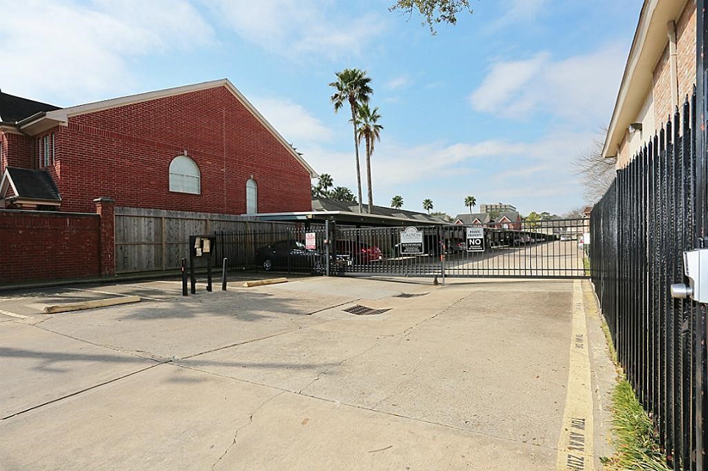 2250 Bering Drive, Unit 98 Houston, TX 77057 - Photo 2 of 14 a view of a terrace with chairs