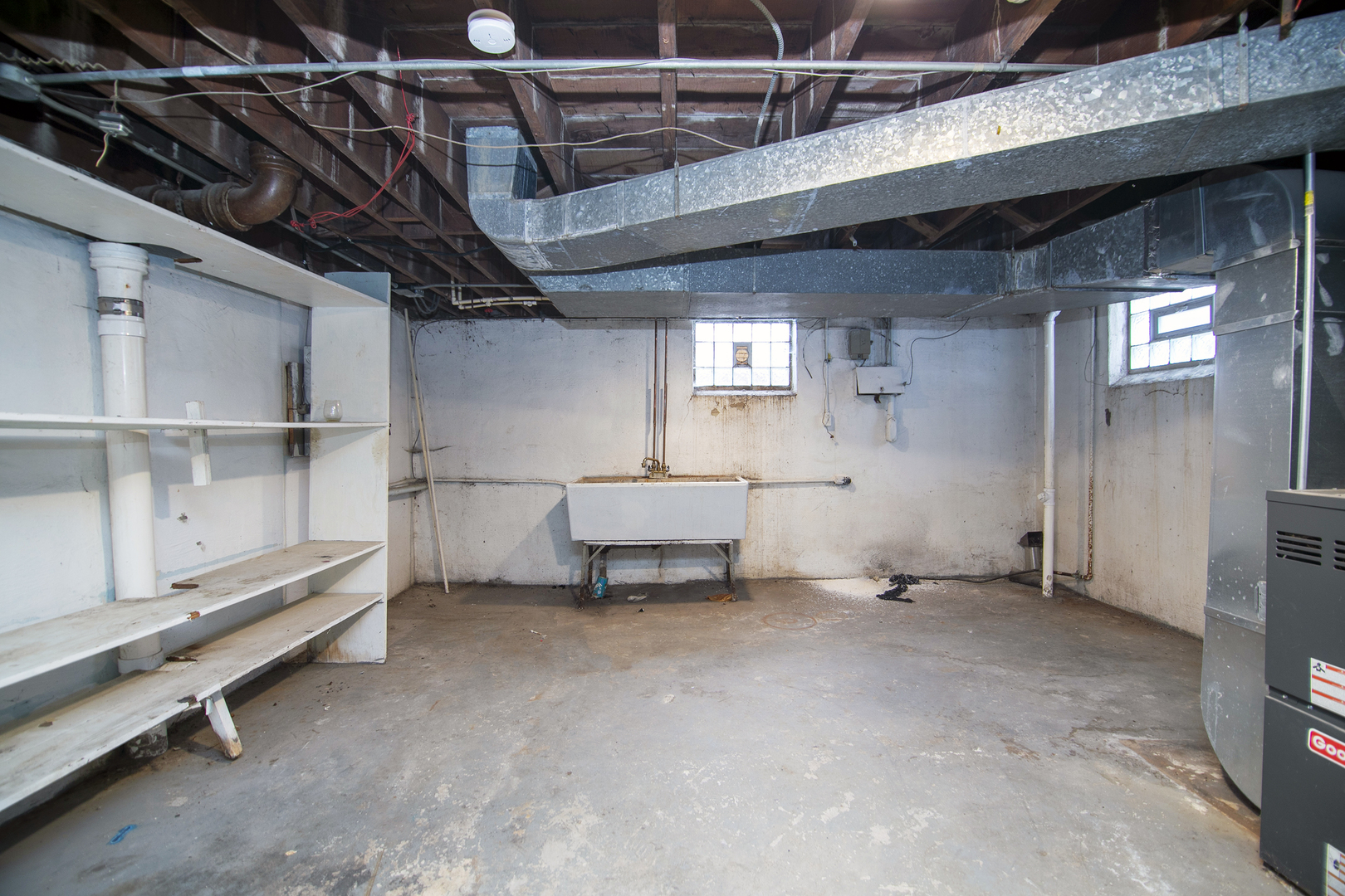 361 South Nelson Avenue Kankakee, IL 60901 - Photo 15 of 15 a view of a room with racks