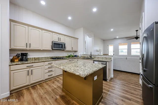 $2,400 | 14383 West Monte Vista Road, Goodyear, AZ 85395