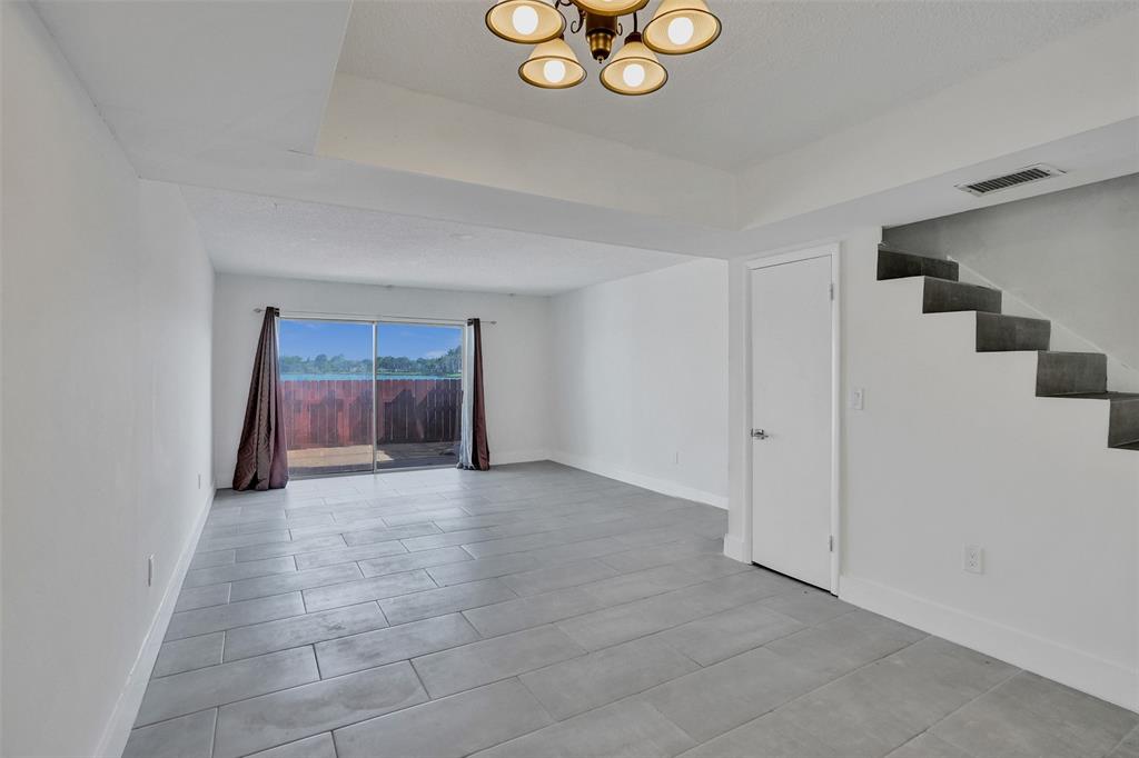 4130 Southwest 61st Avenue Davie, FL 33314 - Photo 11 of 25