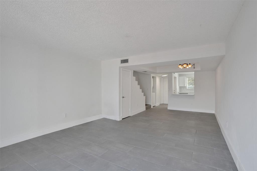 4130 Southwest 61st Avenue Davie, FL 33314 - Photo 13 of 25