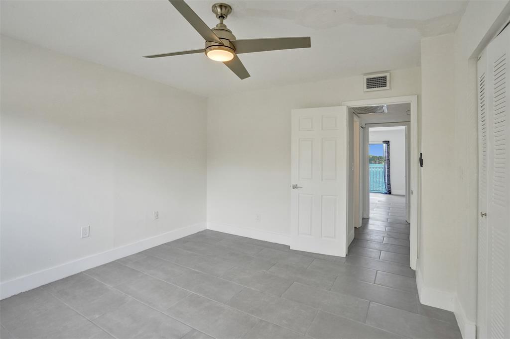 4130 Southwest 61st Avenue Davie, FL 33314 - Photo 22 of 25