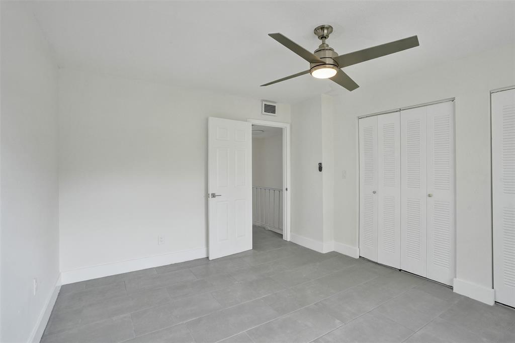 4130 Southwest 61st Avenue Davie, FL 33314 - Photo 23 of 25