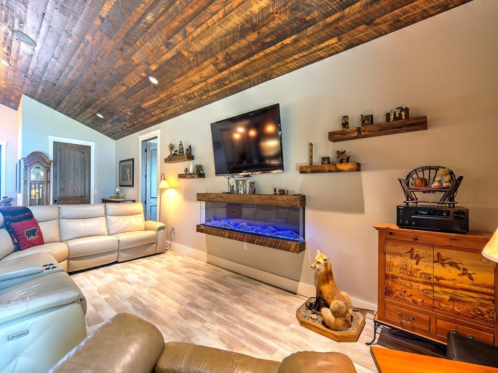 8687 Grover Point Road Danbury, WI 54830 - Photo 6 of 43 Gallery Image 6