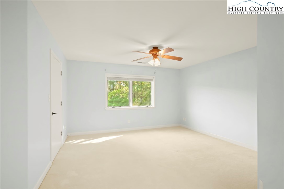 151 Deer Valley Drive, Unit 225 Boone, NC 28607 - Photo 12 of 31 an empty room with a window