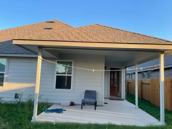 $2,200 | 417 Bright Star Lane, Georgetown, TX 78628