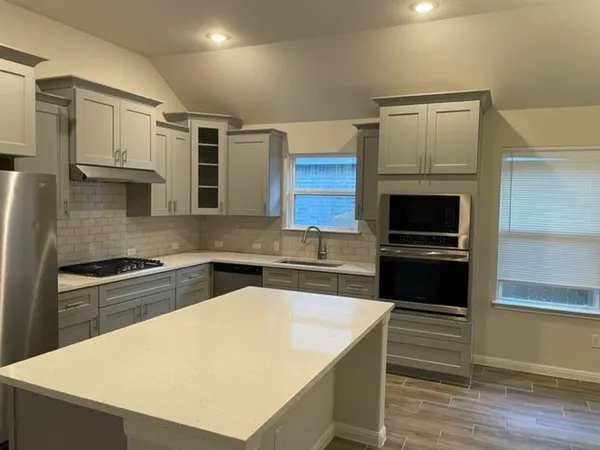 $2,200 | 417 Bright Star Lane, Georgetown, TX 78628