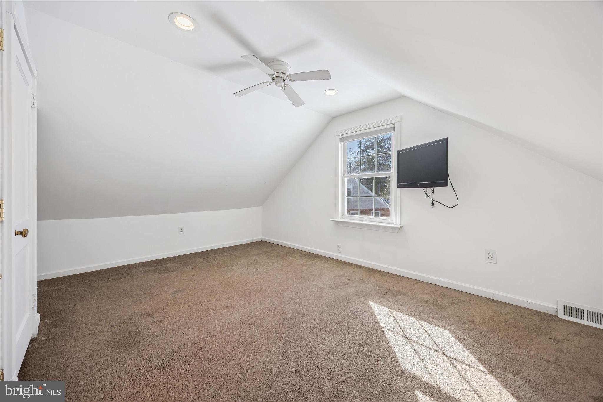 8516 Chippewa Road Philadelphia, PA 19128 - Photo 11 of 20 an empty room with windows and cabinet