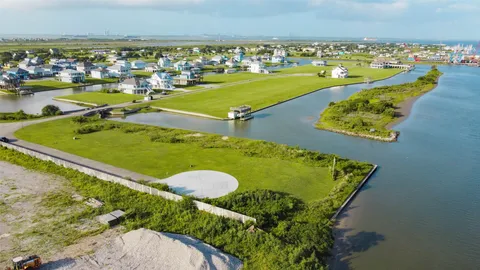 $199,000 | 1513 Laguna Harbor Lane, Port Bolivar, TX 77650