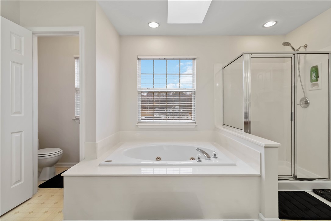 215 Ridge Bay Court Greenville, SC 29611 - Photo 17 of 37