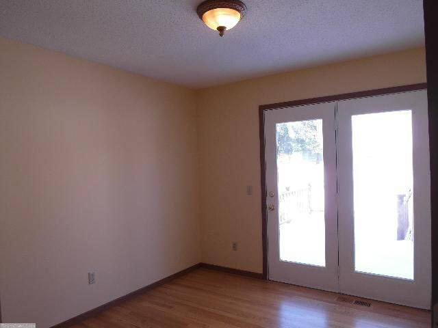 11024 Quebec Circle Bloomington, MN 55438 - Photo 5 of 12