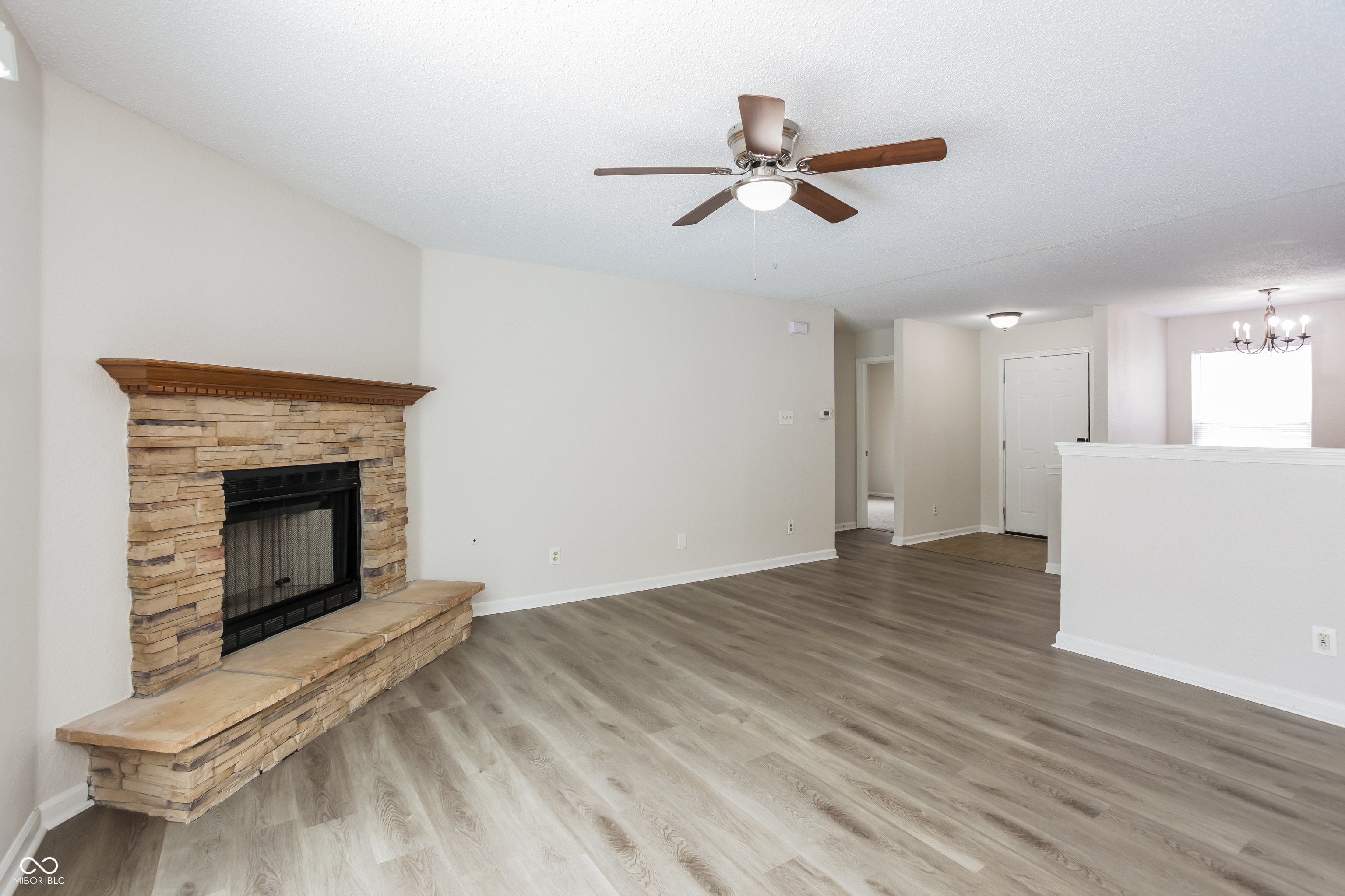 2079 Meadowlark Lane Brownsburg, IN 46112 - Photo 3 of 16