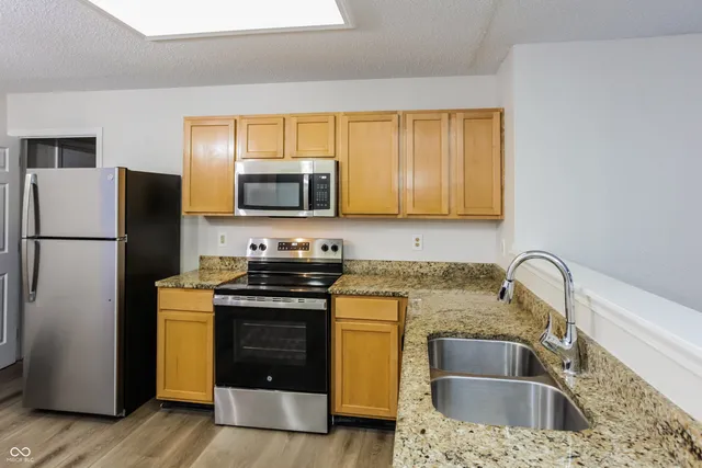 $1,825 | 2079 Meadowlark Lane, Brownsburg, IN 46112