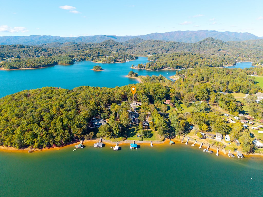 128 Cardinal Lane Hayesville, NC 28904 - Photo 11 of 40 a view of a town with mountains in the background