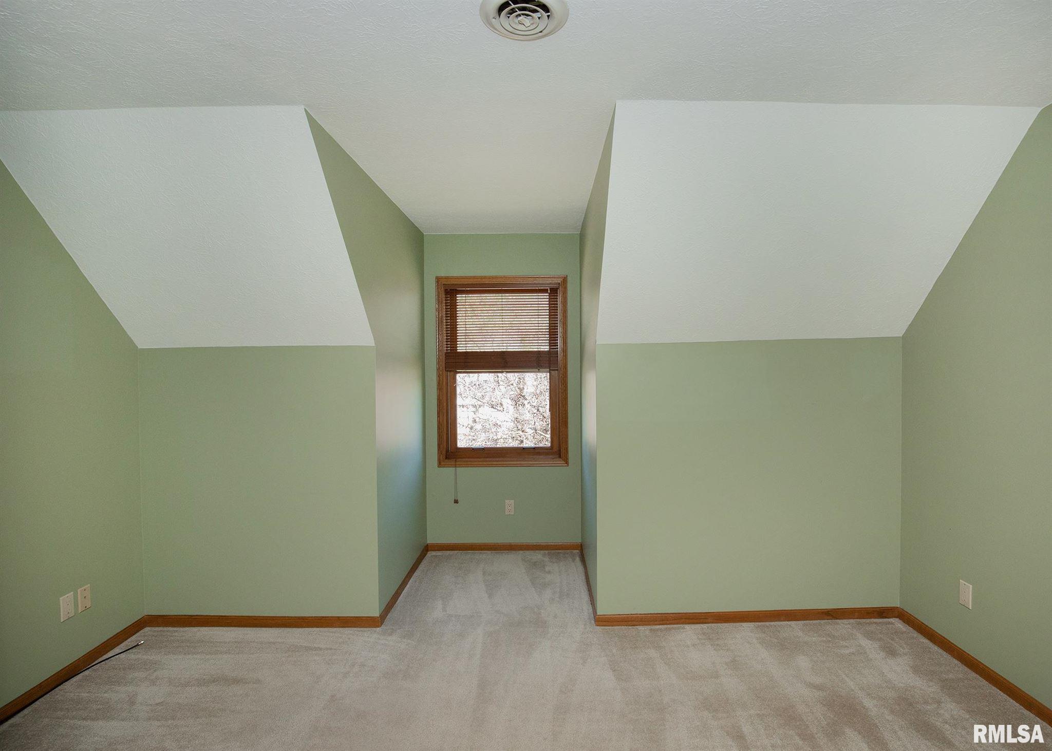 3905 Deertrail Road Bettendorf, IA 52722 - Photo 39 of 49 Gallery Image 39