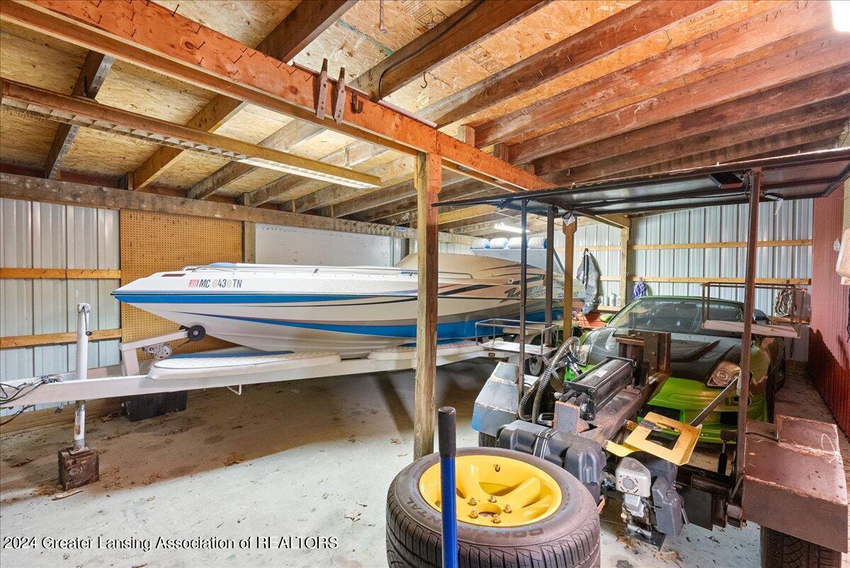 9978 Stoll Road Haslett, MI 48840 - Photo 33 of 51 49-Media Jett - 49