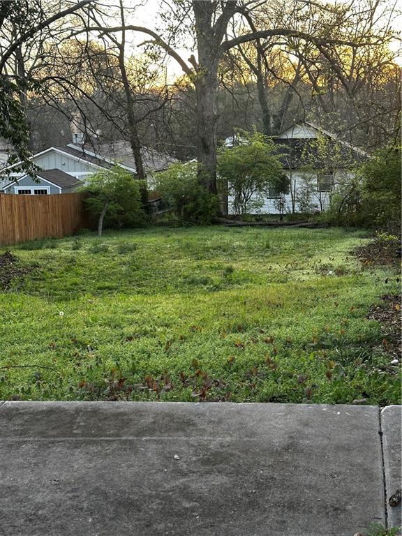 1102 Sims Street Southwest Atlanta, GA 30310 - Photo 2 of 6 a view of backyard with green space