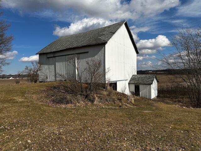 215 Osborn Road Bronson, MI 49028 - Photo 4 of 22 IMG_3618