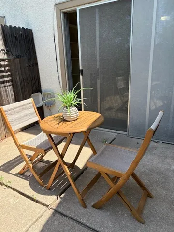 $1,895 | 6910 Hart Lane, Unit 807, Austin, TX 78731