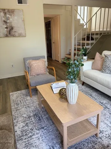 $1,895 | 6910 Hart Lane, Unit 807, Austin, TX 78731