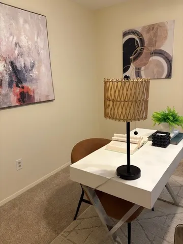 $1,895 | 6910 Hart Lane, Unit 807, Austin, TX 78731