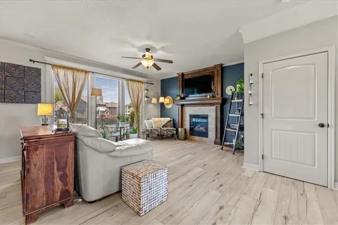$549,900 | 1404 Southwest 41st Circle, Lee's Summit, MO 64082