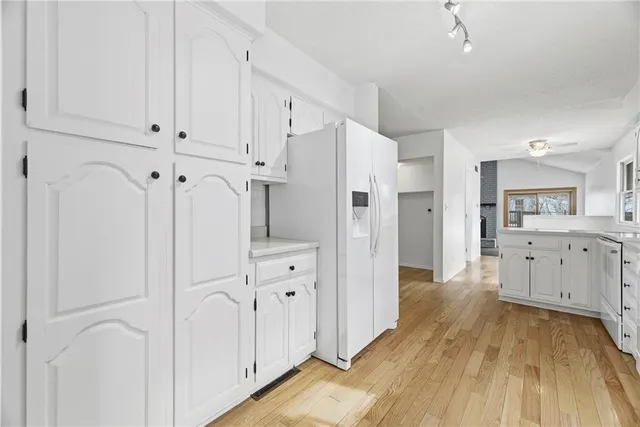 $460,000 | 3815 West 73rd Terrace, Prairie Village, KS 66208