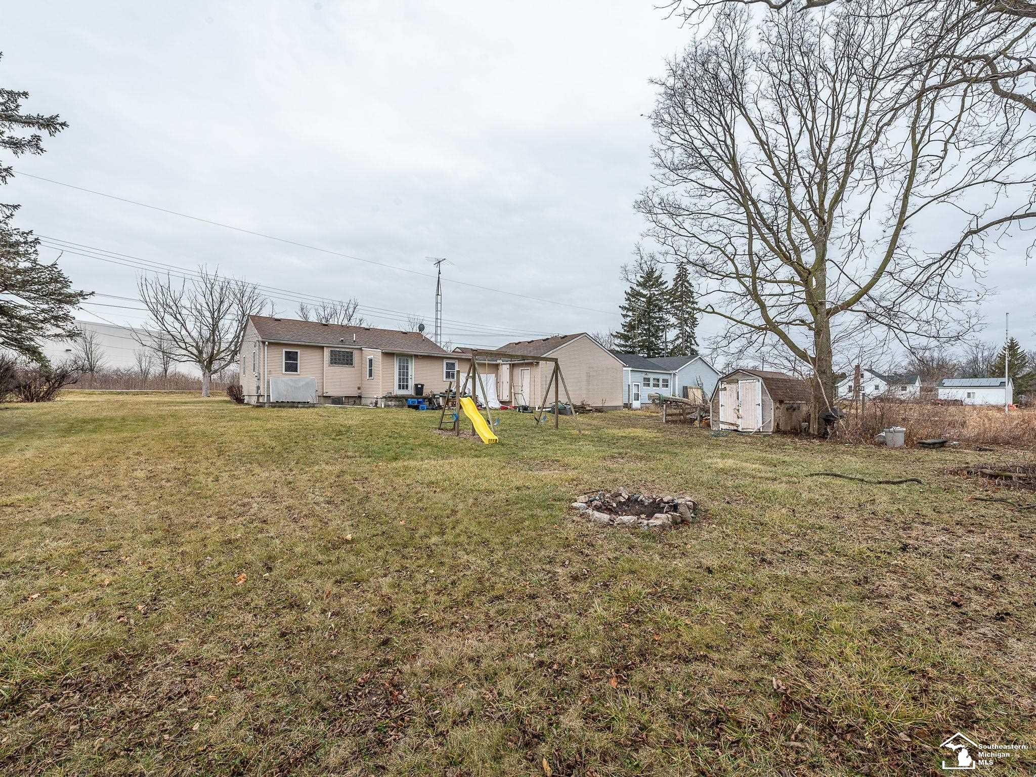 2087 Sandy Creek Road Monroe, MI 48162 - Photo 17 of 18 50098608-16.JPG