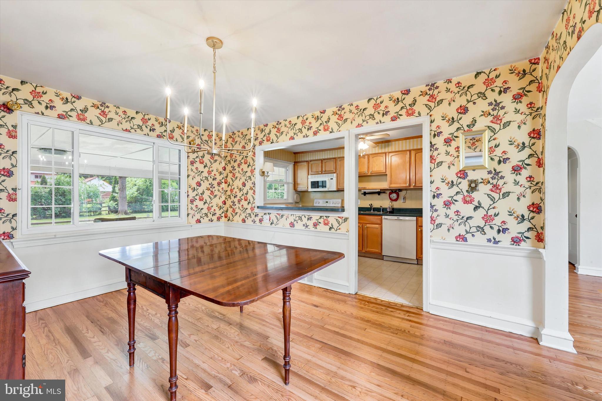 308 Henry Lane Wallingford, PA 19086 - Photo 8 of 36 Dining Room