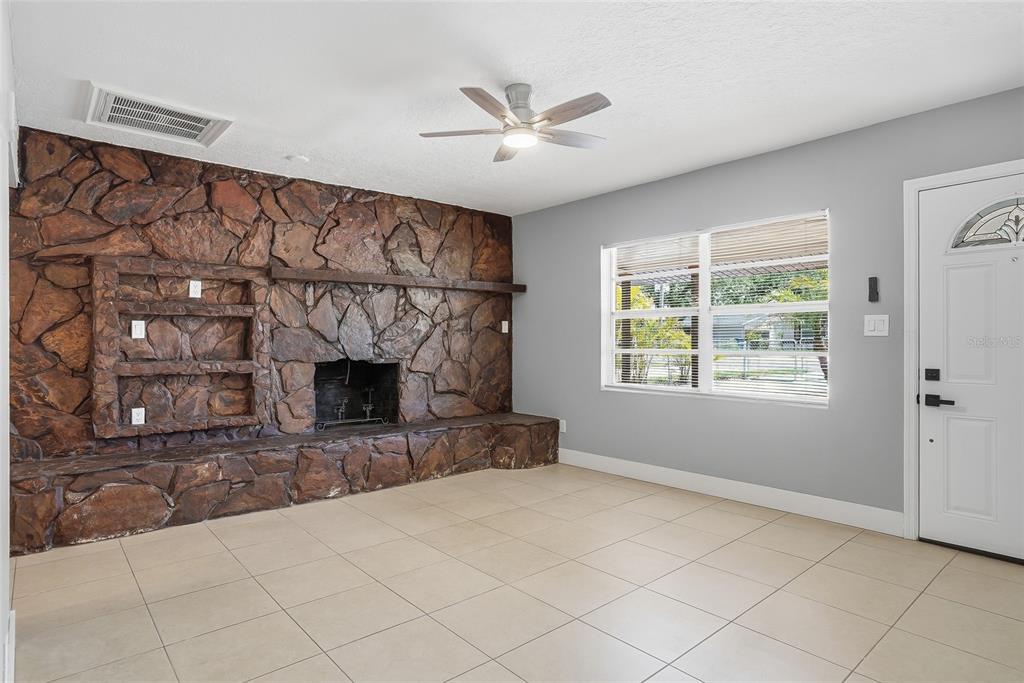 6712 River Road Tampa, FL 33615 - Photo 8 of 28 Gallery Image 8