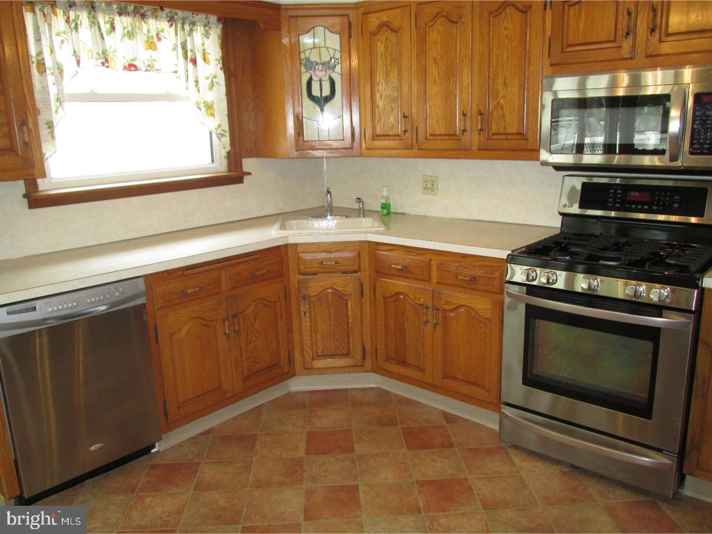 143 Princeton Road Audubon, NJ 08106 - Photo 13 of 25 Kitchen