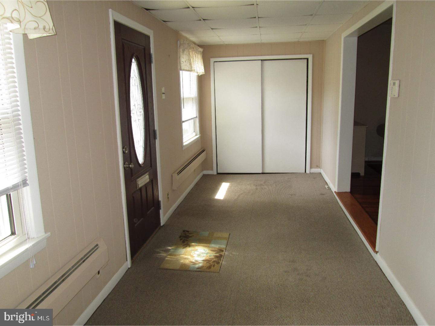 143 Princeton Road Audubon, NJ 08106 - Photo 7 of 25 Enclosed Porch