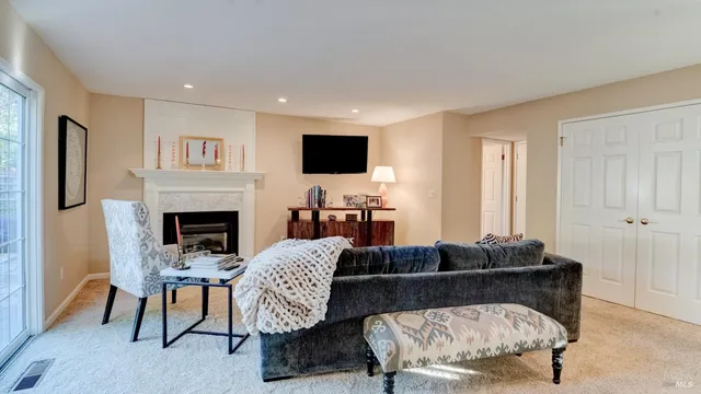 $4,100 | 5270 Arnica Way, Santa Rosa, CA 95403