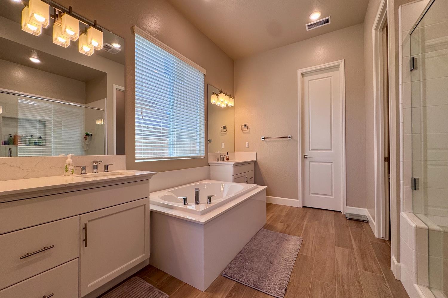 445 Bloom Lane Clovis, CA 93619 - Photo 21 of 31