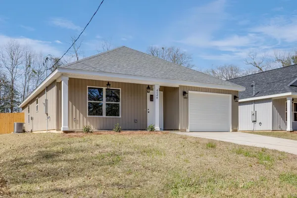 $233,900 | 8084 3rd Street, Laurel Hill, FL 32567