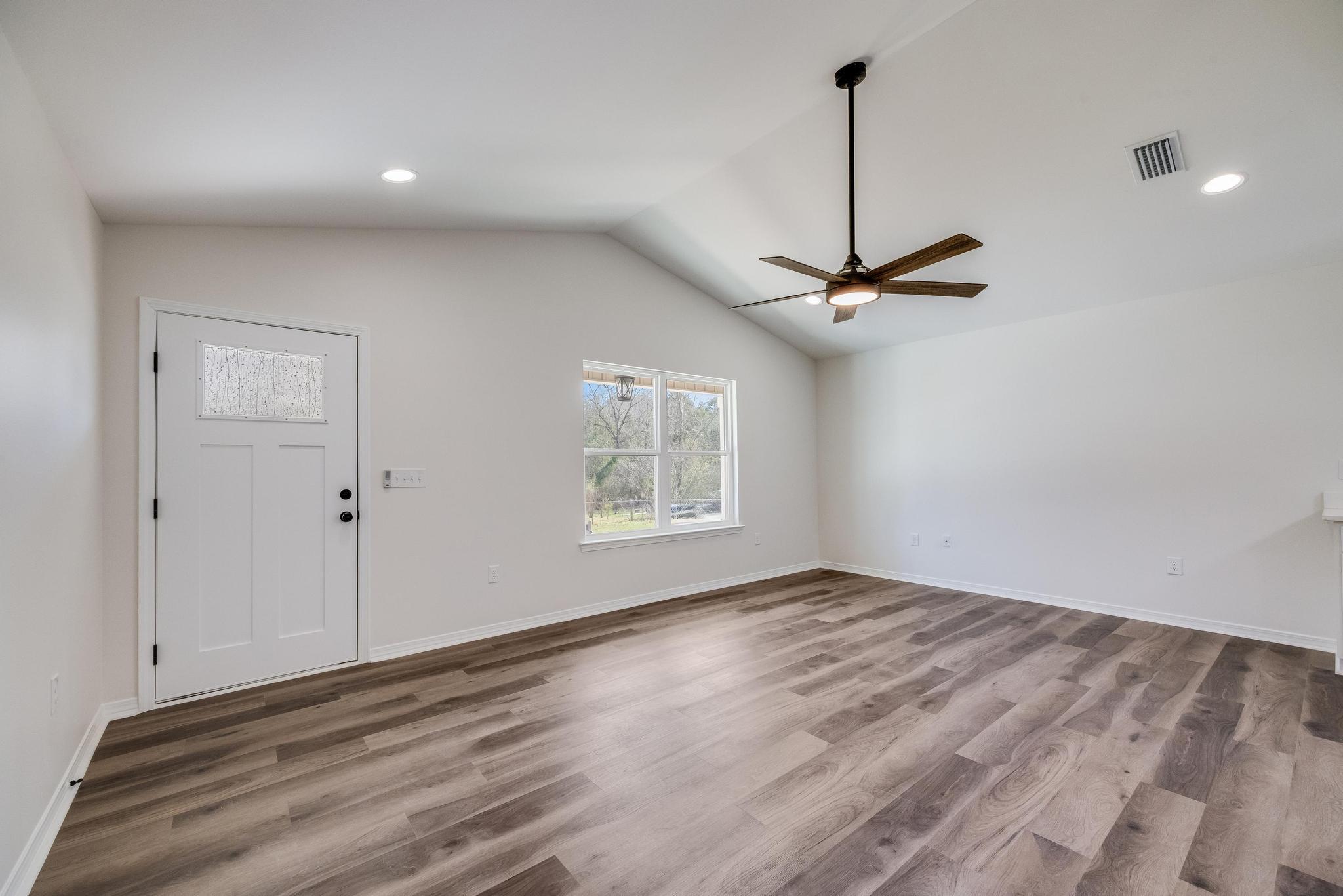 8084 3rd Street Laurel Hill, FL 32567 - Photo 8 of 35 07