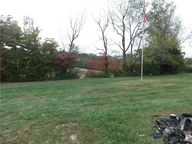 $220,000 | 5418 East Mann Road, Pekin, IN 47165