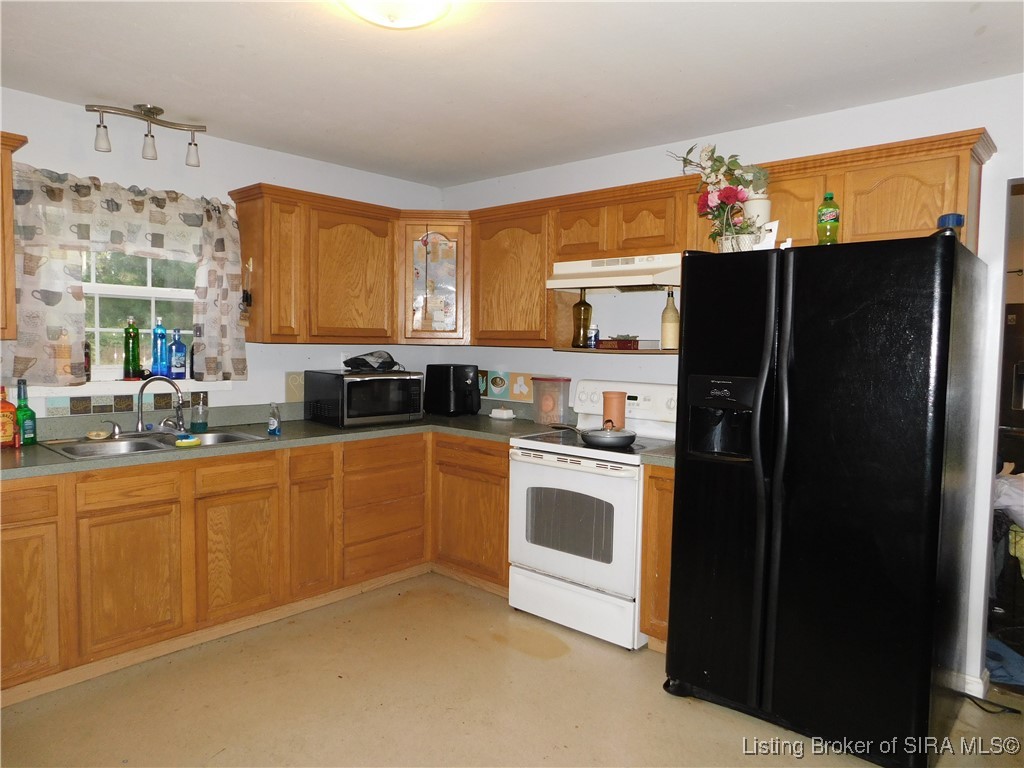 5418 East Mann Road Pekin, IN 47165 - Photo 4 of 6