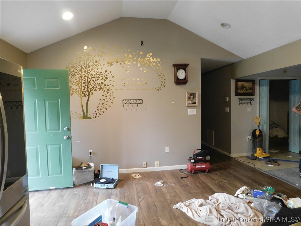 5418 East Mann Road Pekin, IN 47165 - Photo 5 of 6