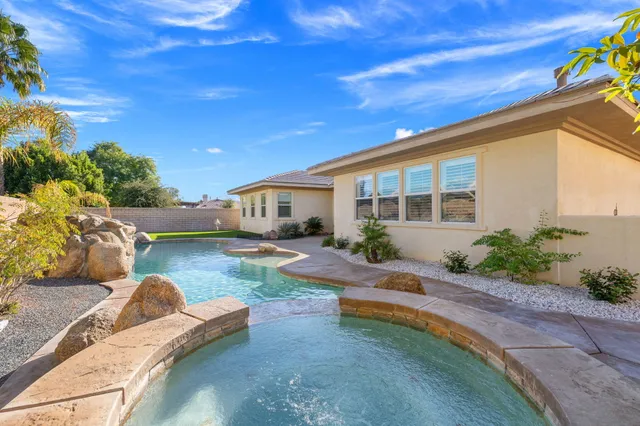 $850,000 | 79738 Parkway Esplanade South, La Quinta, CA 92253