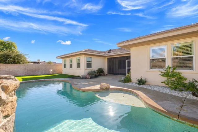 $850,000 | 79738 Parkway Esplanade South, La Quinta, CA 92253