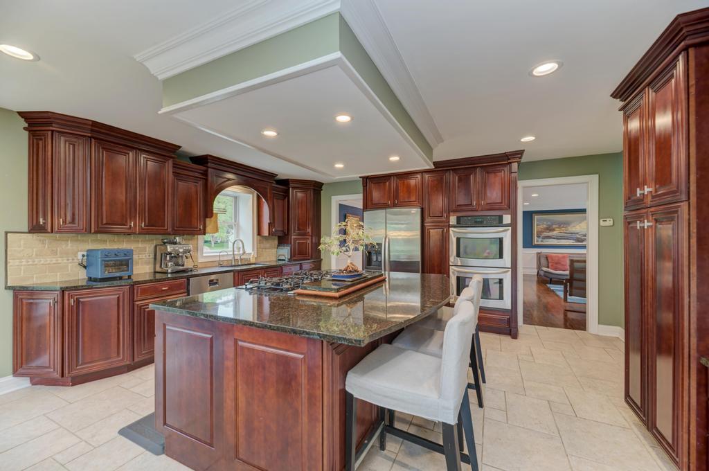 325 Canterbury Lane Inverness, IL 60010 - Photo 20 of 54