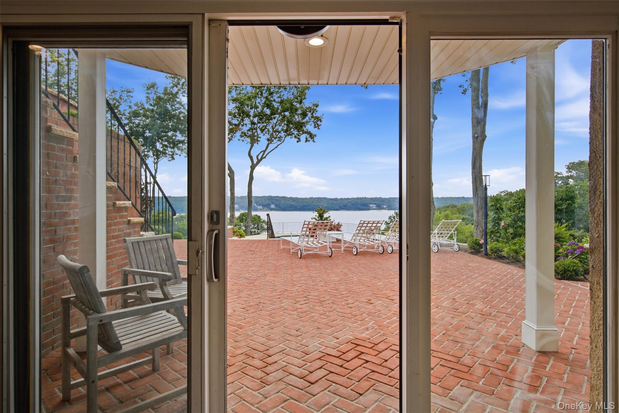 86 White Hill Road Cold Spring Harbor, NY 11724 - Photo 28 of 36