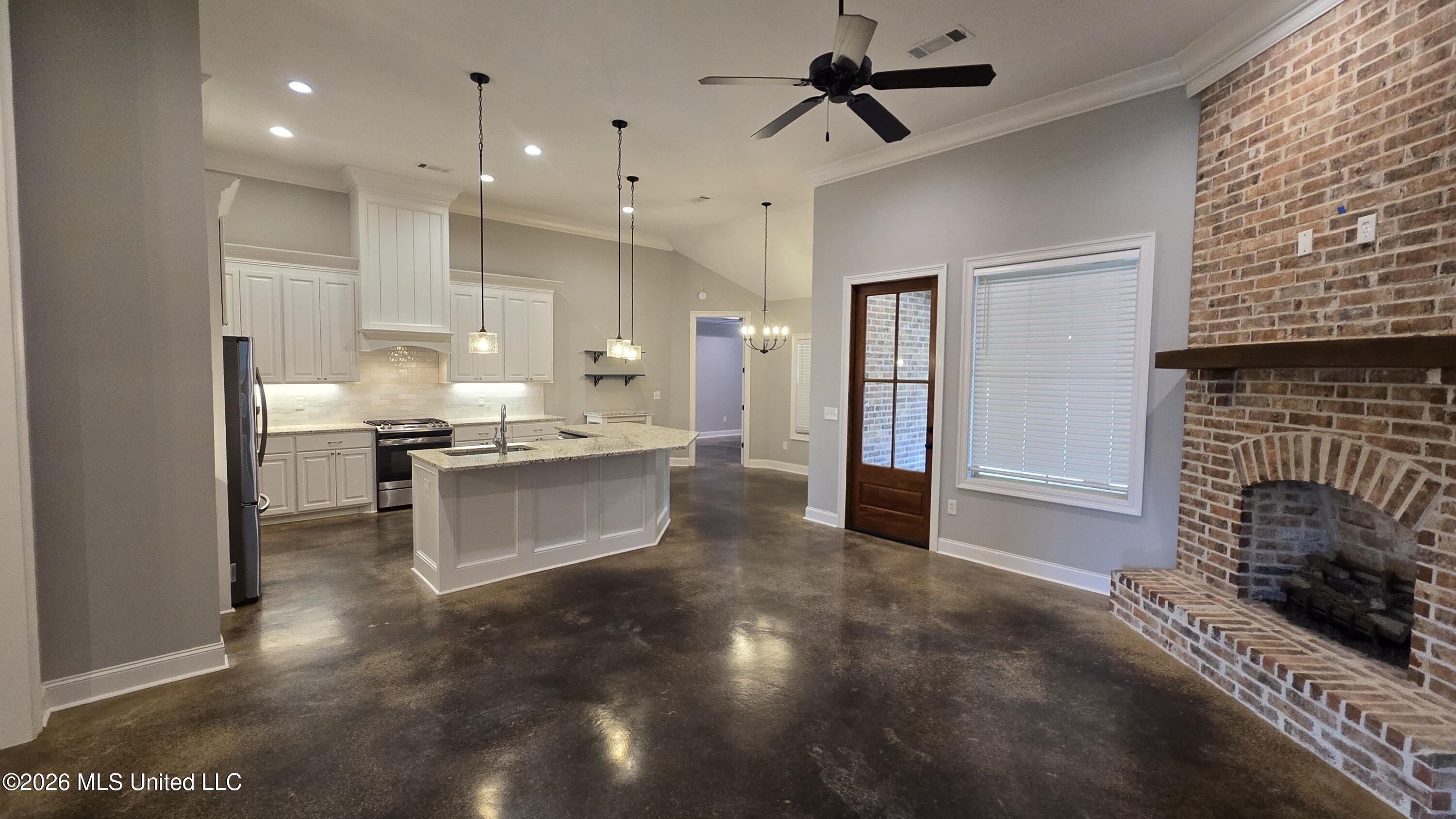 139 Coventry Lane Brandon, MS 39042 - Photo 13 of 66 20260330_173859