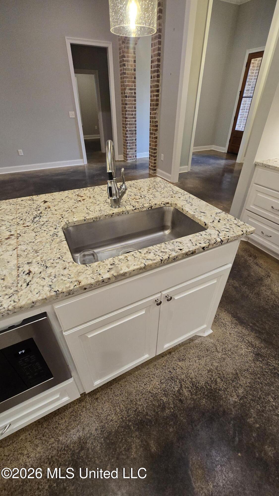139 Coventry Lane Brandon, MS 39042 - Photo 23 of 66 20260330_173946